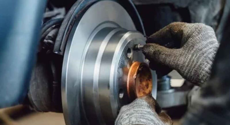 bảo dưỡng đĩa phanh và má phanh chuyên nghiệp
